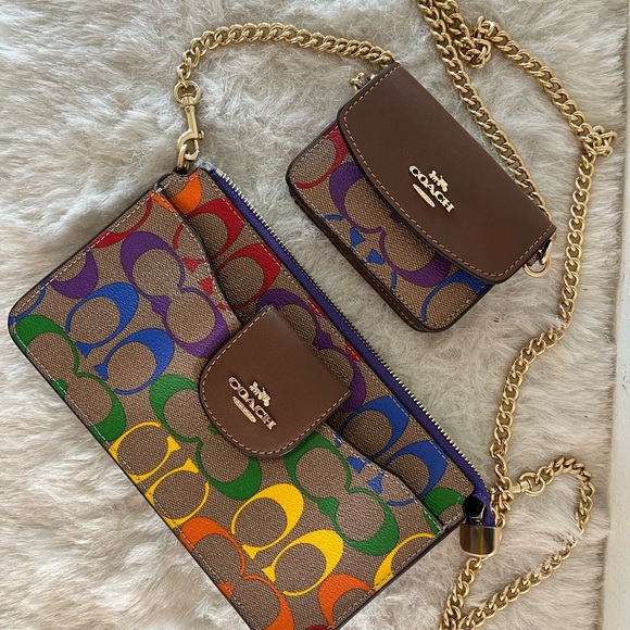 Rainbow signature COACH crossbody with gold chain link strap. Carried once! - Picture 3 of 10